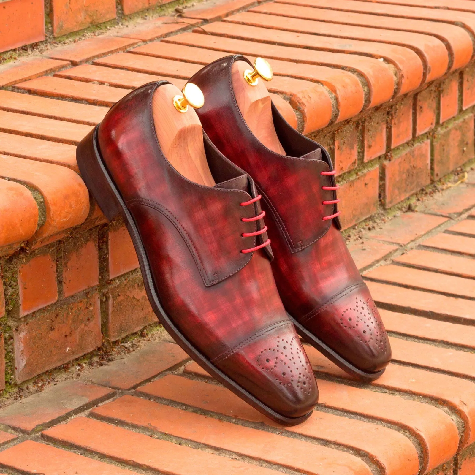 DapperFam Vero in Black / Burgundy Men's Italian Patent Leather & Hand-Painted Patina Derby