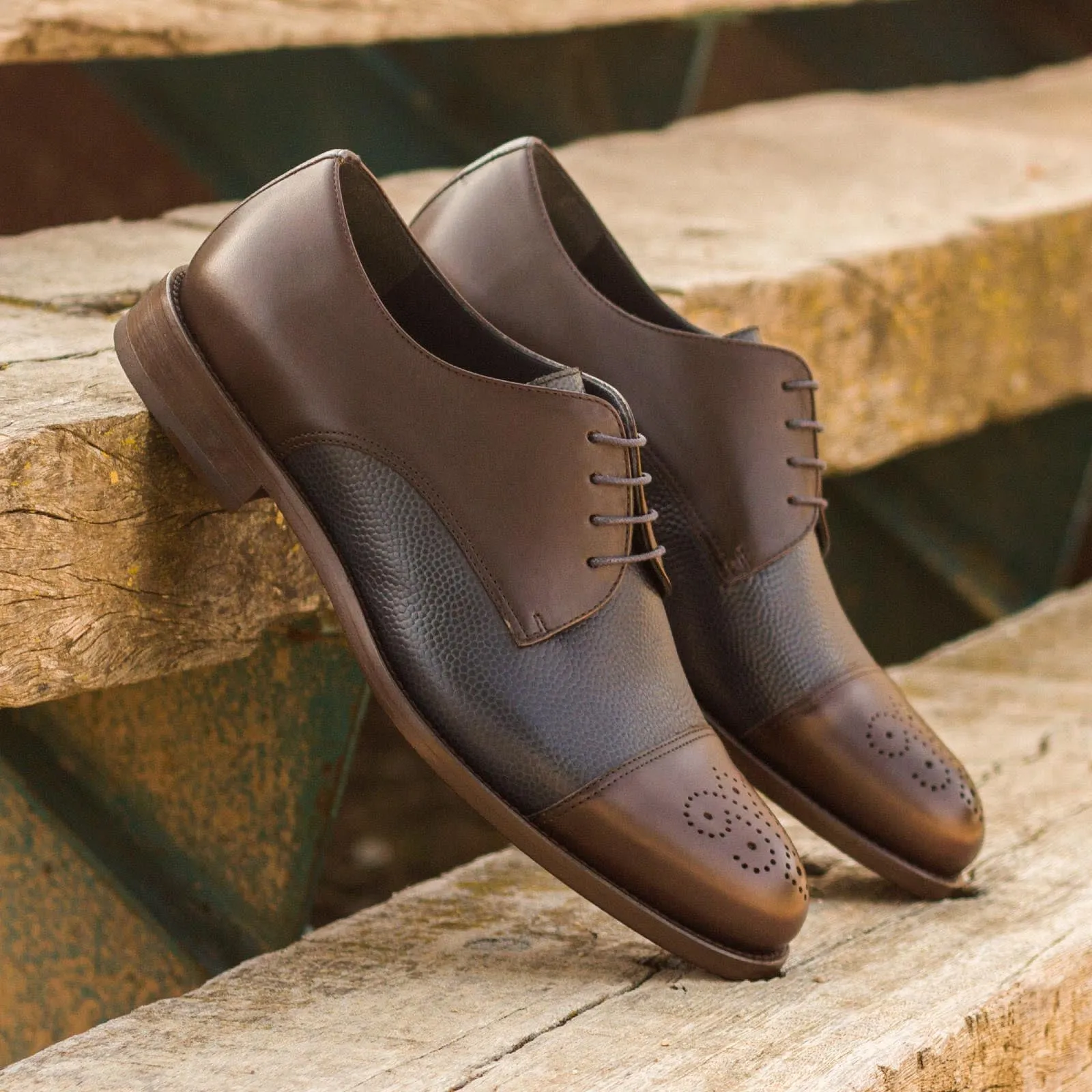 DapperFam Vero in Dark Brown / Navy Men's Italian Leather & Italian Pebble Grain Leather Derby