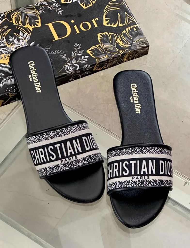 DD black combo slipper&bag