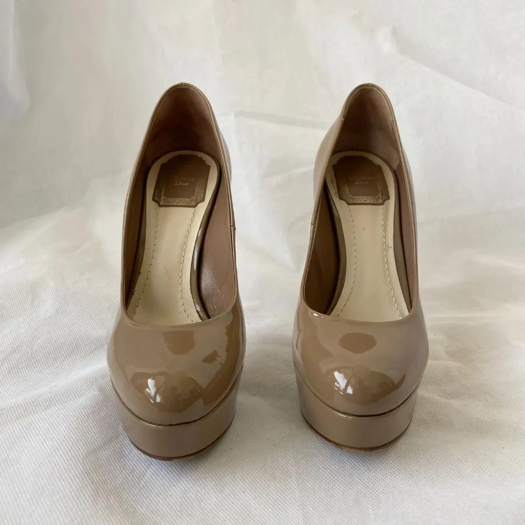 Dior taupe leather round toe platform pumps , 37.5