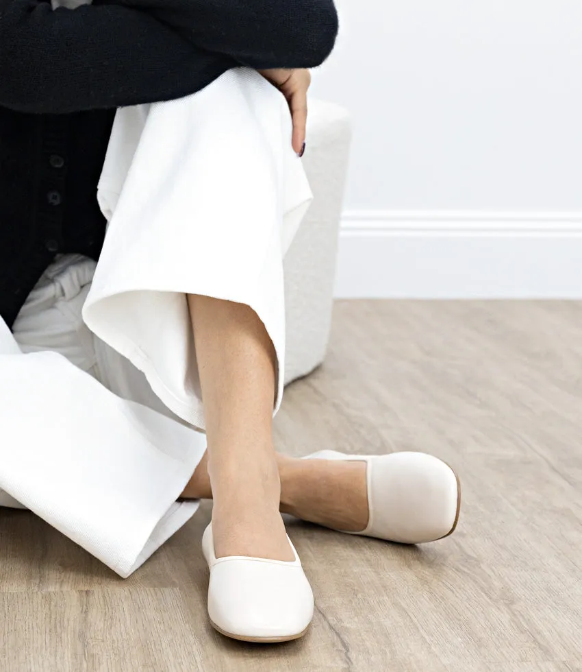 FAITH Choked Up Ballet in Offwhite