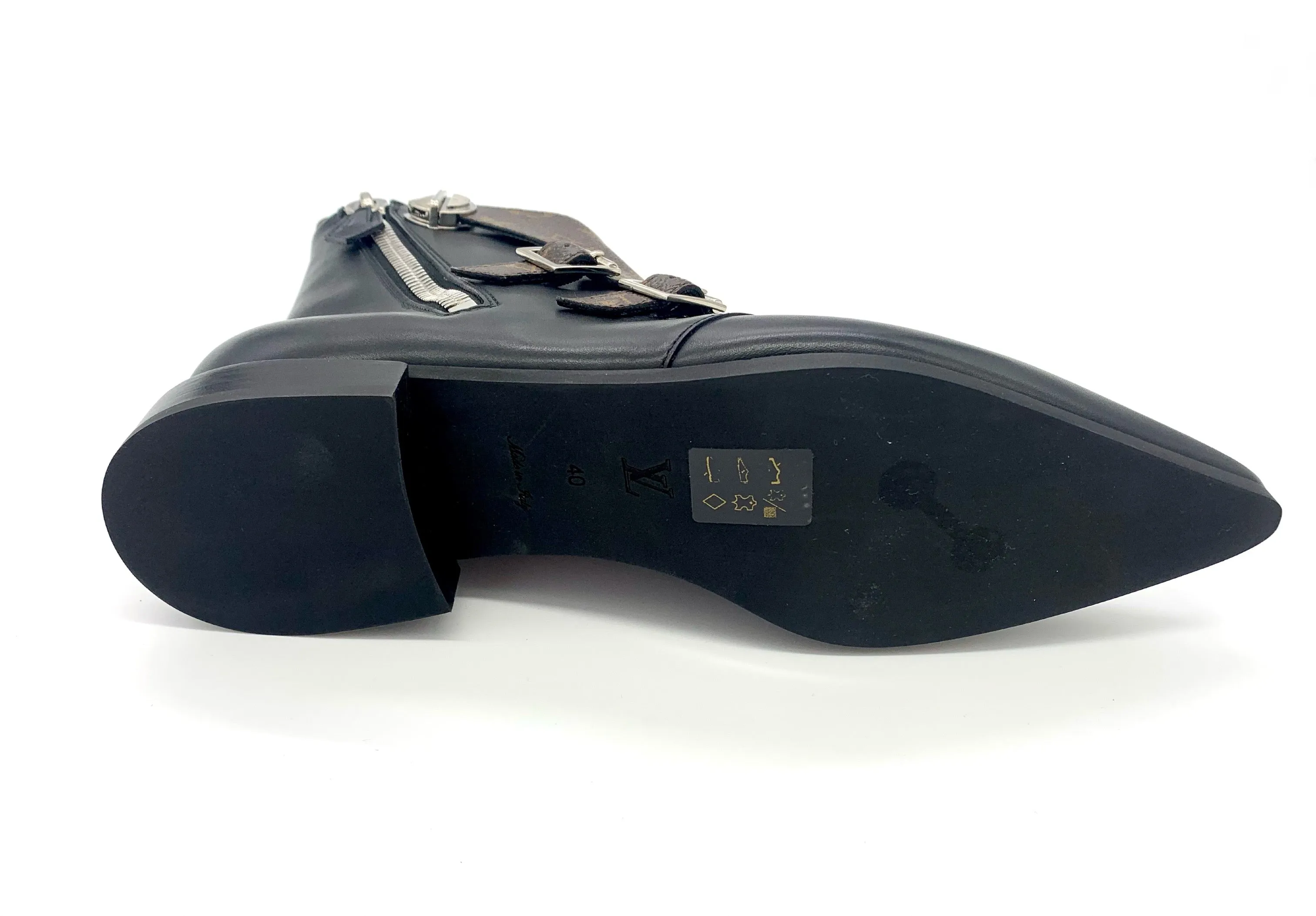 LOUIS VUITTON JUMBLE FLAT ANKLE BOOTS