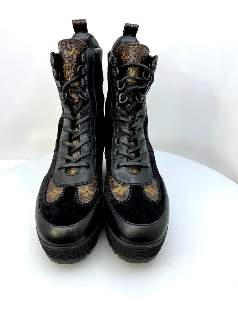 LOUIS VUITTON LAUREATE DESERT ANKLE BOOTS