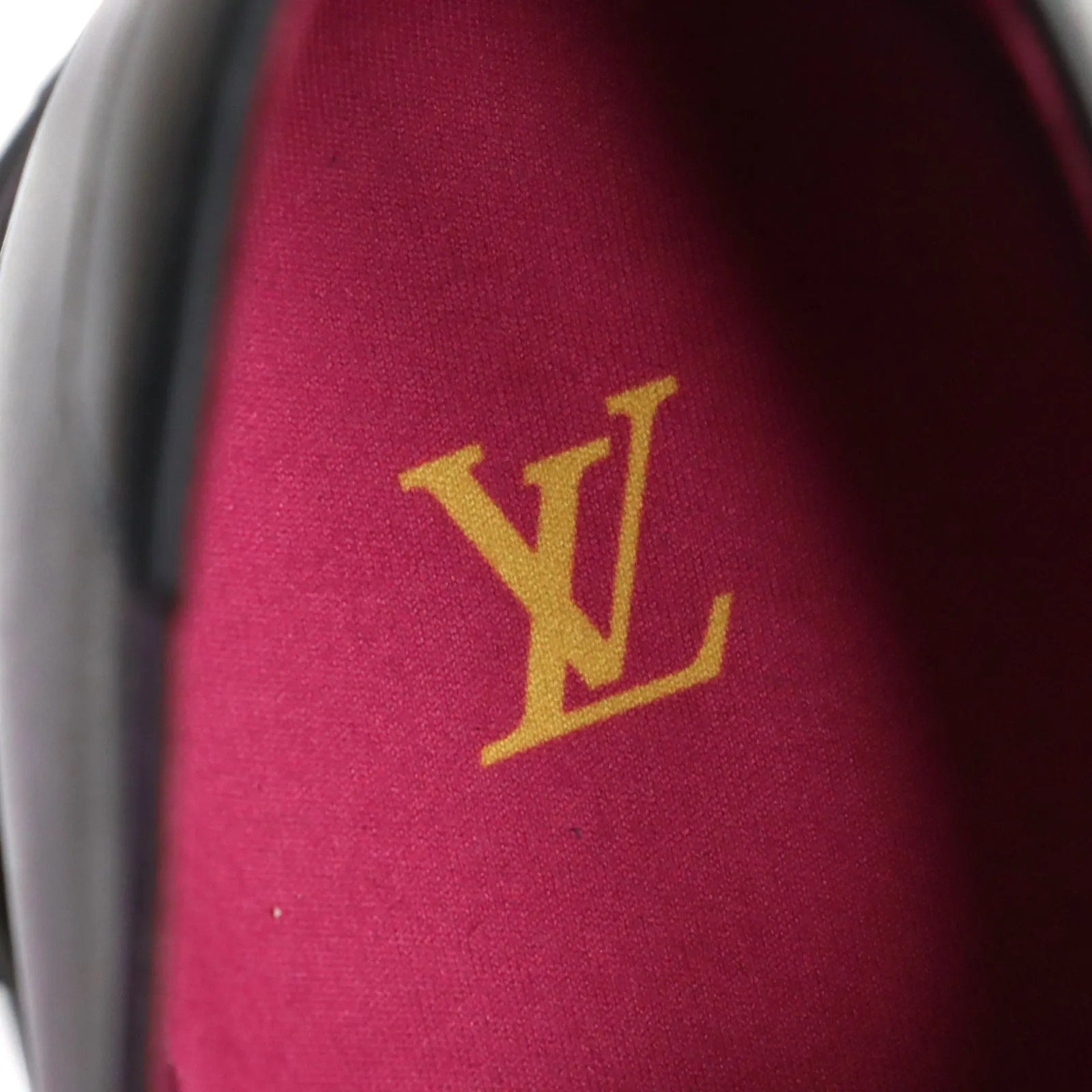 LOUIS VUITTON Leather shoes leather Purple type Goncourt Line 9