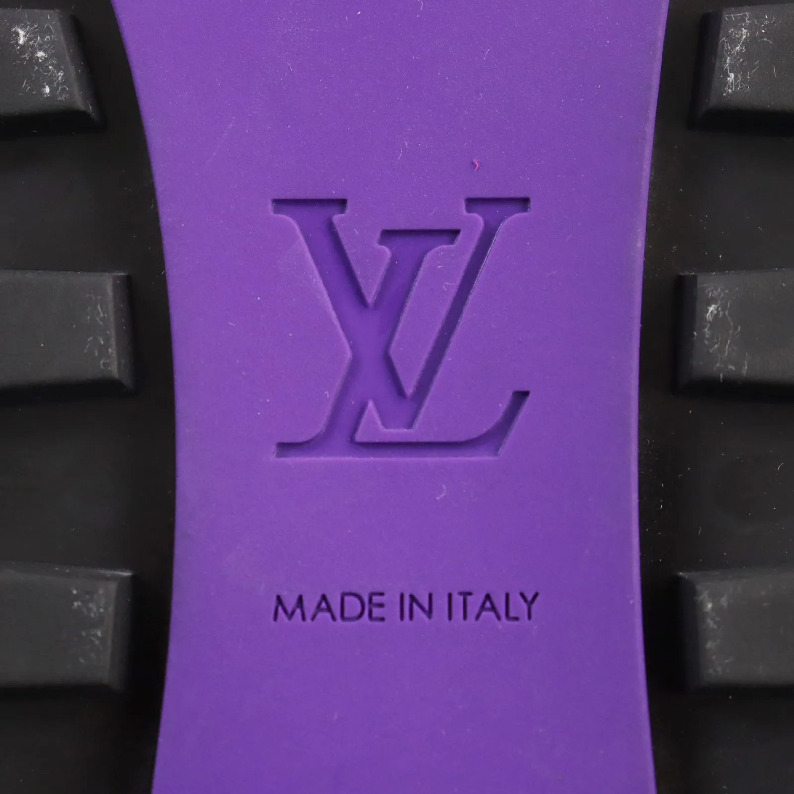 LOUIS VUITTON Leather shoes leather Purple type Goncourt Line 9