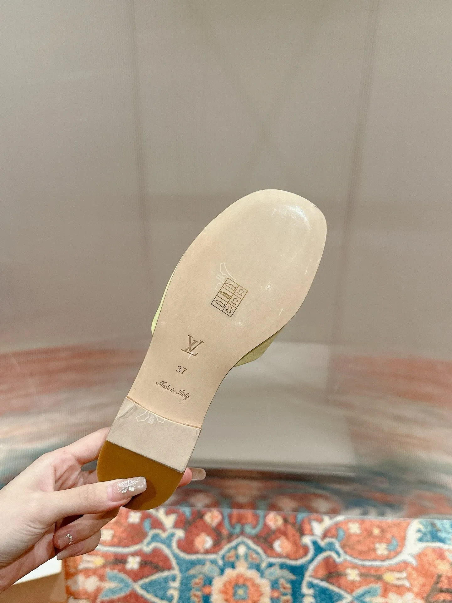 SE1424 LB Capri Flat Mule / Size5-10