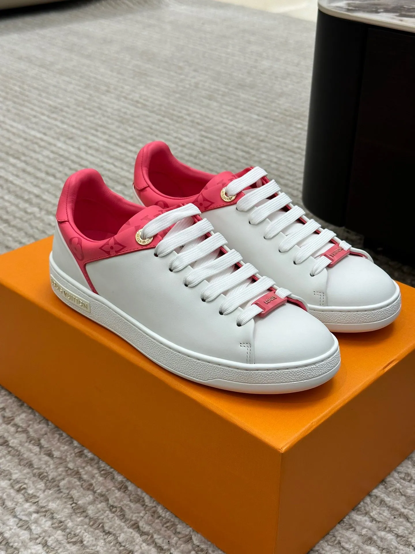 SE970 LB Frontrow Sneaker / Size4-11