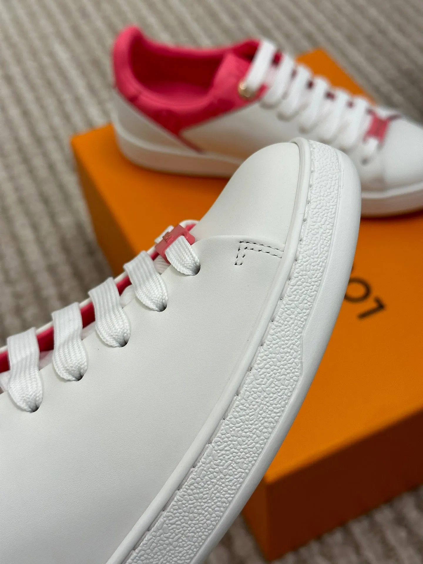 SE970 LB Frontrow Sneaker / Size4-11
