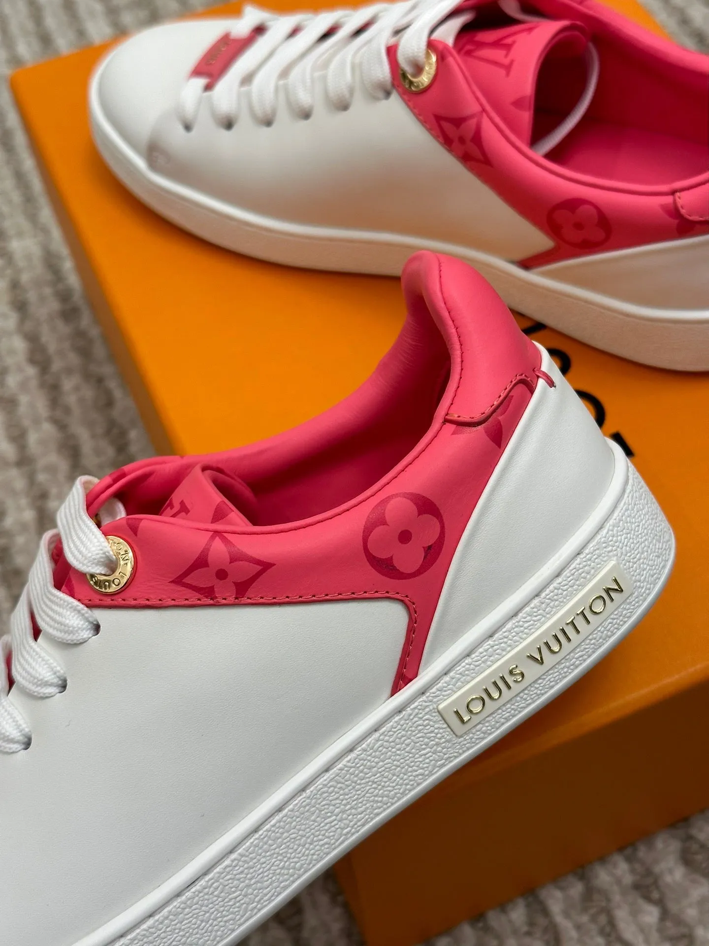 SE970 LB Frontrow Sneaker / Size4-11