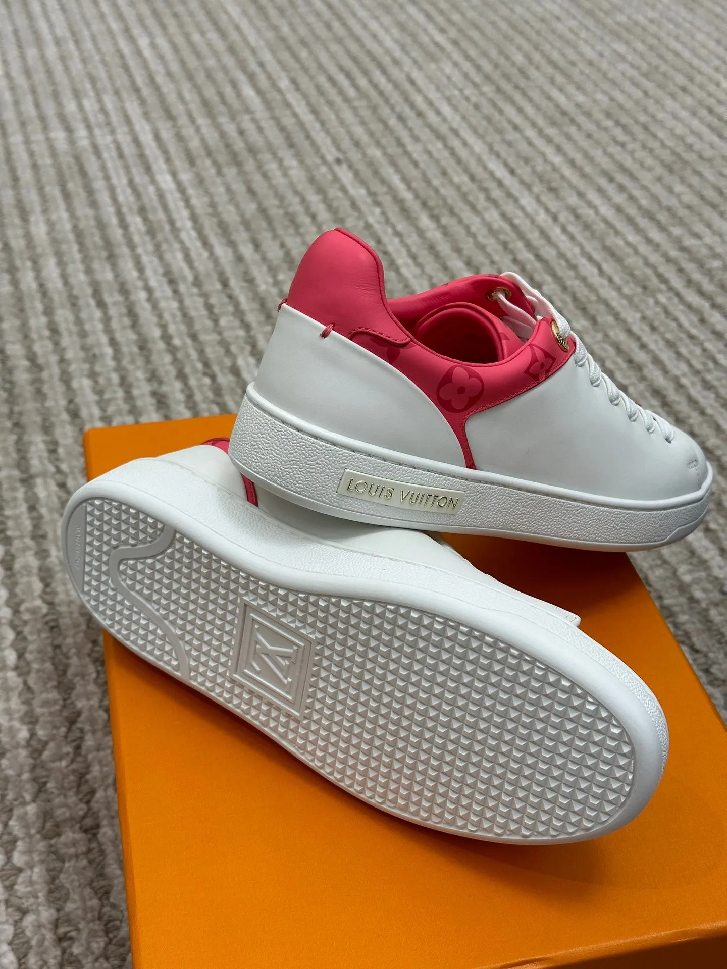 SE970 LB Frontrow Sneaker / Size4-11